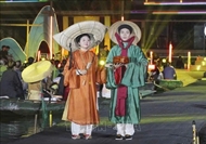 “华闾似锦”展演传统服饰之美，弘扬越南文化精神